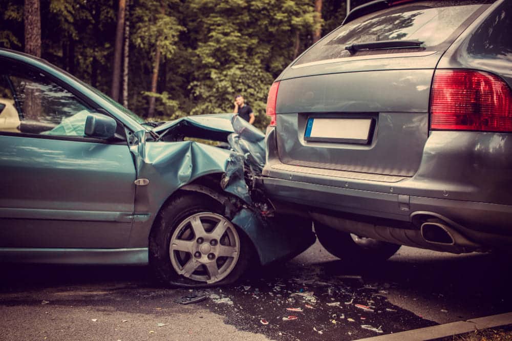 Cuando ocurre un accidente de tráfico en España y sufrimos daños por culpa ajena, es fundamental conocer nuestros derechos para reclamar una indemnización por accidente de tráfico