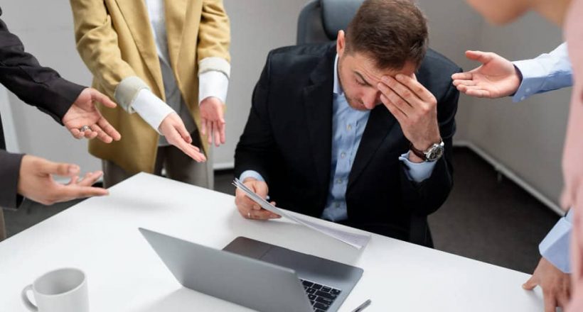 el acoso laboral en España, también conocido como mobbing, es un problema serio que afecta a muchos trabajadores en el entorno profesional.